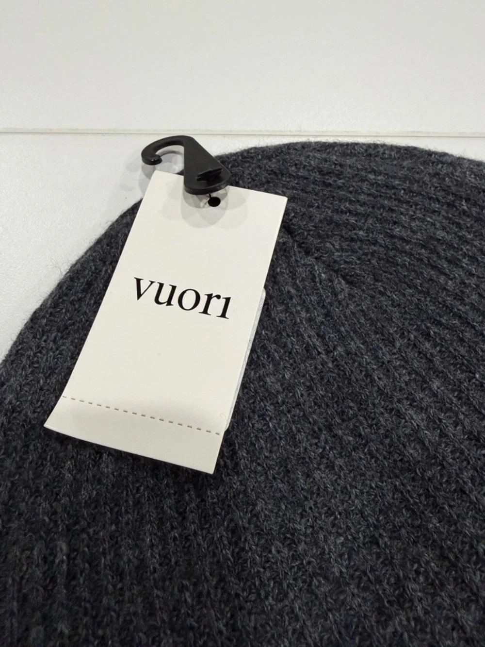Vuori Douglas Beanie Grey Men's Women's Adult Hat NWT Soft Cashmere Blend